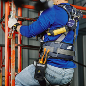 Magnetic Single Tool Holster with Retractor